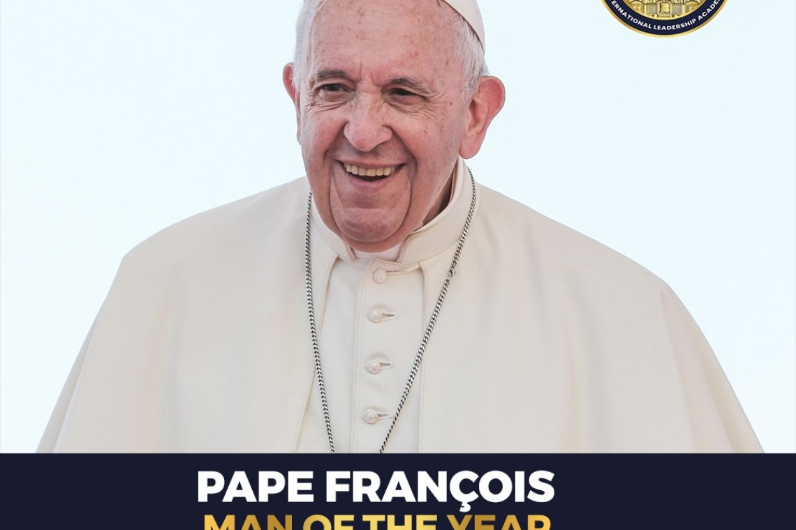 Men of the year  : Le Pape François  élu Homme  de l'année  2022  par le magazine Omondo Prime et l' International College pour le Leadership Mondial